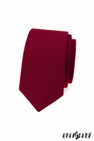 Wąski krawat w kolorze bordo