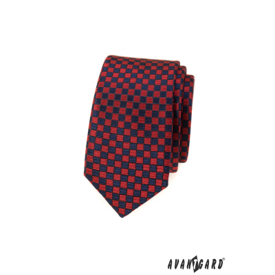 Wąski krawat w czerwono-niebieską kratkę