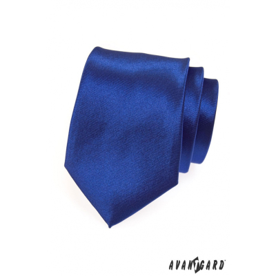 Charakterystyczny męski niebieski krawat