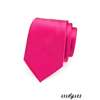 Klasyczny krawat w kolorze fuksji