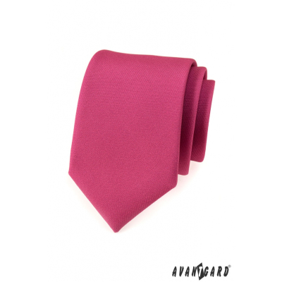 Krawat w kolorze fuksji o matowym wykończeniu