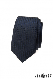 Granatowy, wąski krawat w trójwymiarową kratkę